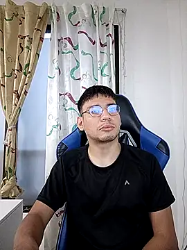 marcuswildx online show from November 20, 10:58 am