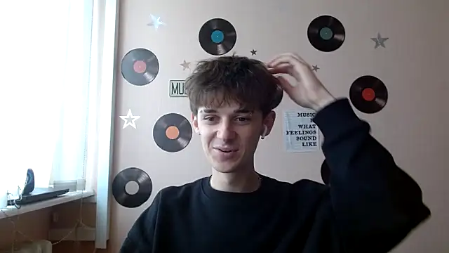 Snapshot of Hoot_Dude_ chatting on October 13, 12:44 pm Hoot Dude  online show from October 13, 12:44 pm