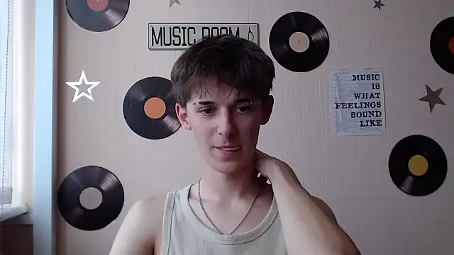 Snapshot of Hoot_Dude_ chatting on October 6, 1:16 pm Hoot Dude  online show from October 6, 1:16 pm