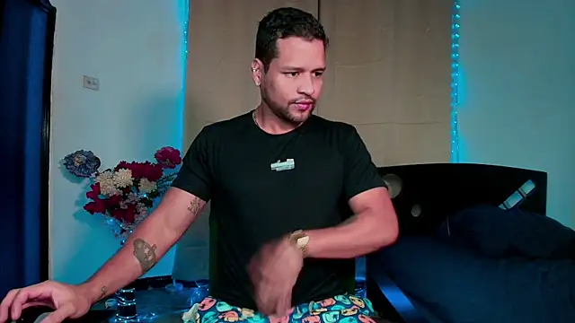 LucasGaeel online show from October 14, 12:06 am