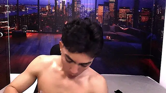 Snapshot of RomeoMillerr chatting on October 21, 8:01 pm RomeoMillerr online show from October 21, 8:01 pm