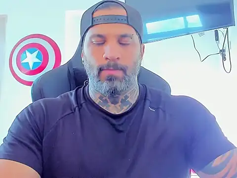 JoshRigby online show from November 10, 9:09 pm