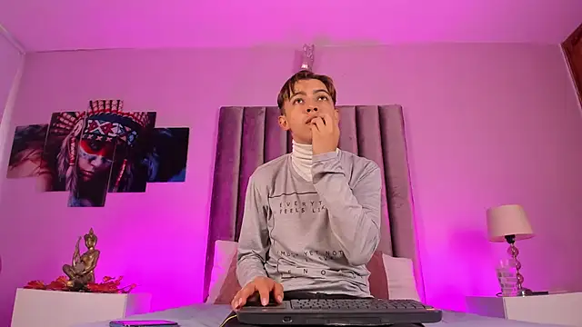 Lian Miller1  online show from April 5, 2:02 pm