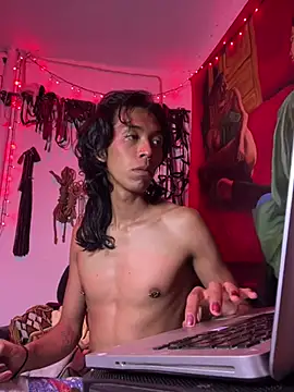 MadamLeRouge online show from March 22, 10:37 pm