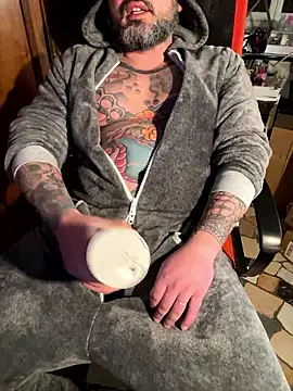 marcotatuatooo online show from January 9, 2:44 pm