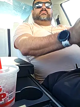 Roddog18 online show from November 28, 8:11 pm