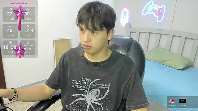 StiwenTwink online show from December 15, 2:03 pm