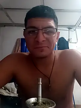 Eltorta214 online show from April 6, 8:53 pm