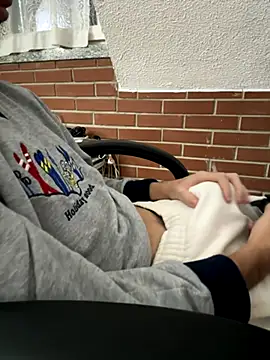 BABYJR05 online show from November 11, 2:00 pm