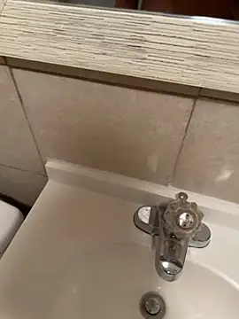 familia0210 online show from December 21, 2:19 am