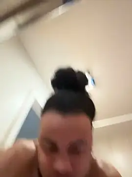 familia0210 online show from November 5, 9:06 pm