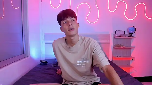 luccas ferreira online show from November 9, 7:29 pm