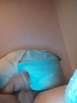 YoungToothlessHead online show from October 22, 5:00 am