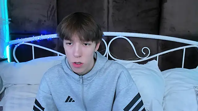 MarkBranston online show from February 4, 3:40 pm