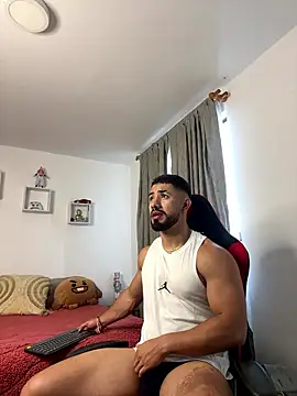 Ezzio Scolaro online show from January 16, 7:49 pm