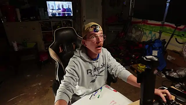 AverageMaleJay online show from November 4, 1:50 am