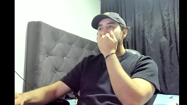 coolfriki online show from December 18, 1:45 am