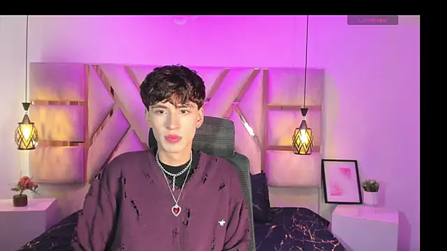 Snapshot of demianmoon chatting on October 22, 12:09 pm demianmoon online show from October 22, 12:09 pm