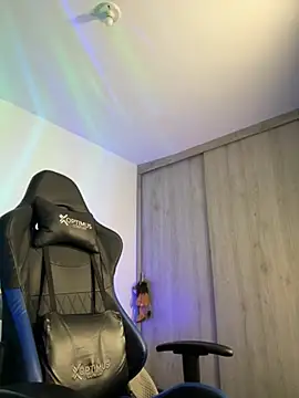 Dave-Max01 online show from November 14, 10:28 am