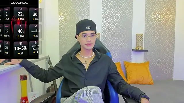 JacobBlackwell  online show from January 7, 7:52 pm