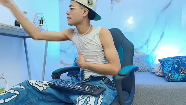 JacobBlackwell  online show from March 2, 5:08 am