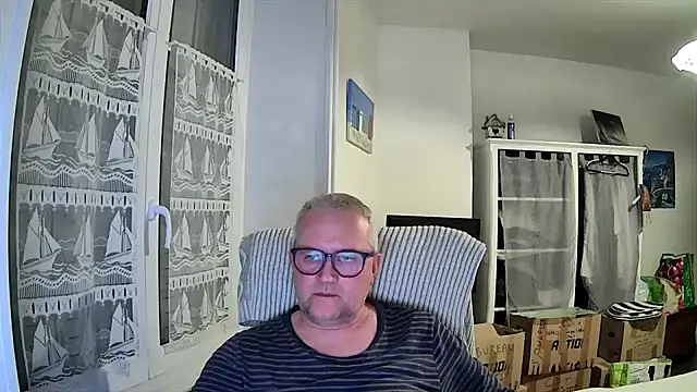 macdut67 online show from May 3, 11:18 pm