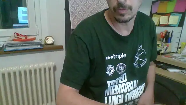 Kawayleo online show from May 31, 1:32 pm