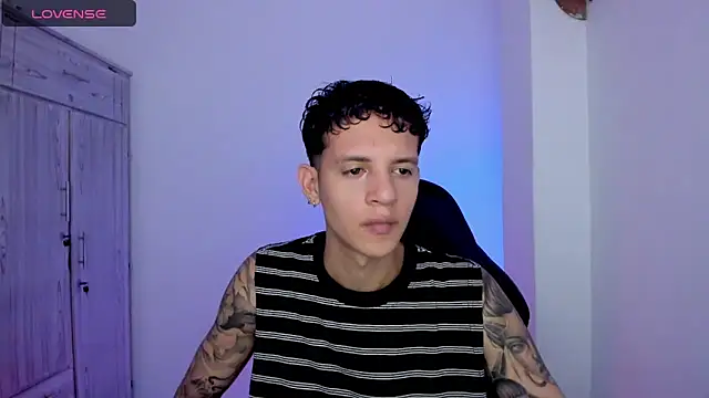 tylernova online show from June 2, 3:07 am