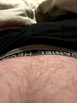 Snapshot of 28winzi chatting on October 11, 7:51 pm 28winzi online show from October 11, 7:51 pm