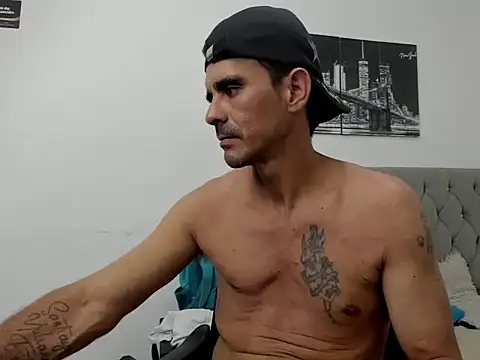 Sofi And Santy online show from April 14, 12:22 am