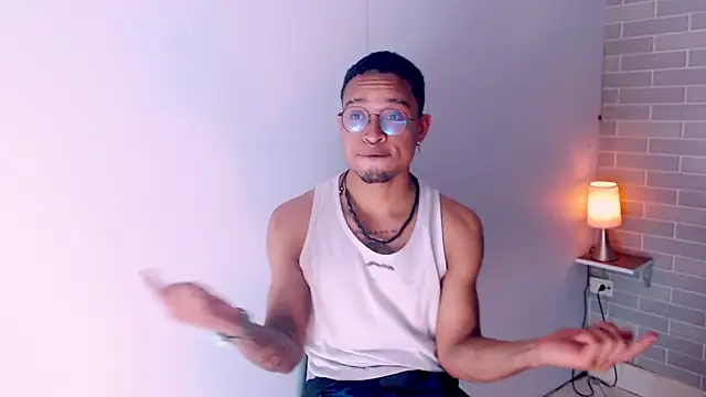 Jayden Morris online show from March 10, 6:58 pm