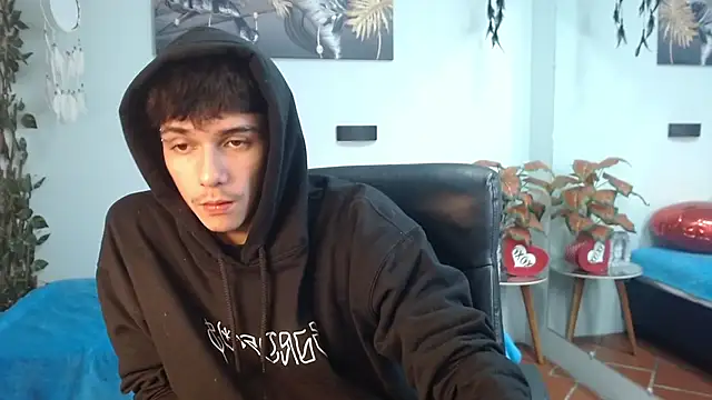 AmethystShadow17 online show from April 7, 8:53 pm