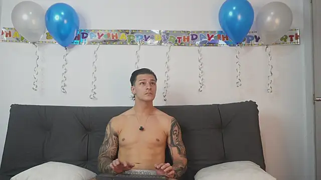 Dominick walker online show from October 24, 5:14 pm