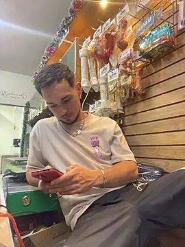 Leonardmoppet online show from November 28, 10:33 pm