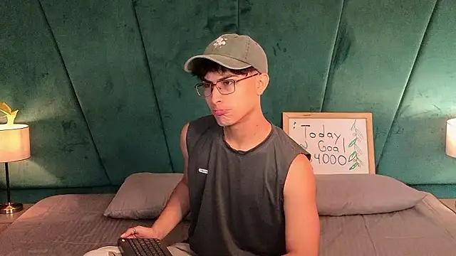 Aaron Eze online show from March 7, 12:14 pm