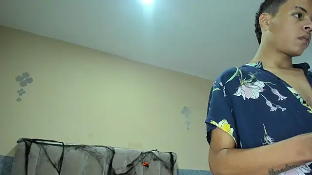 Xavier Fox    online show from October 17, 5:22 am