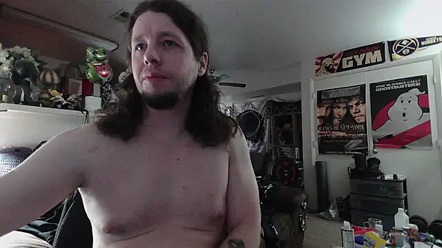 biggerisbetter12 online show from February 16, 3:32 pm