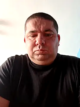 Snapshot of marek2355 chatting on October 25, 9:22 am marek2355 online show from October 25, 9:22 am