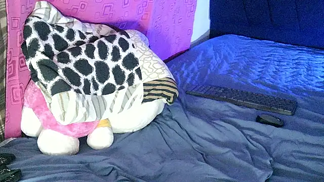 ReferredArtwork online show from November 29, 10:34 pm