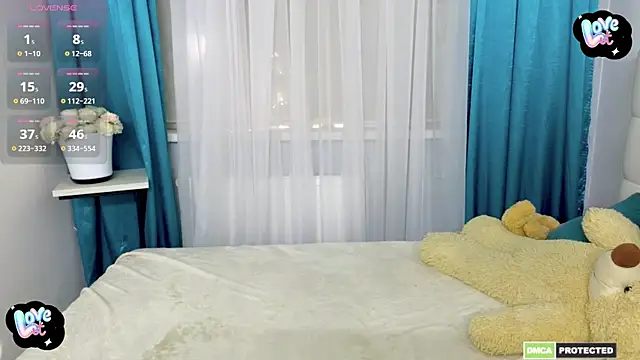 Cristian  Dior online show from April 21, 8:42 am