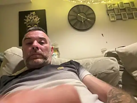 plymouthlad82 online show from April 6, 11:27 pm