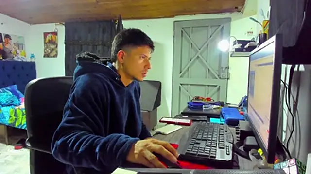 Malek Ivonny online show from November 8, 12:03 am