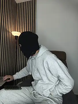 findomhot online show from December 19, 6:49 pm