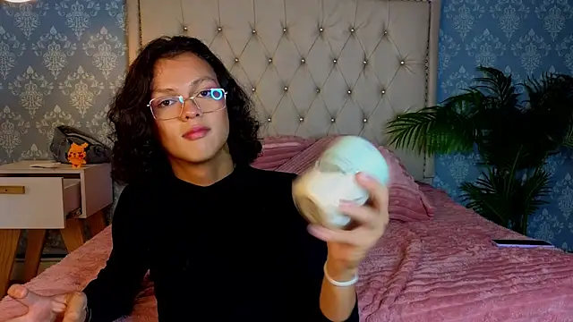 Indi rave online show from January 9, 5:40 pm