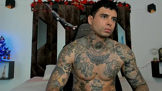 MATEO DILUCA online show from December 17, 8:26 pm