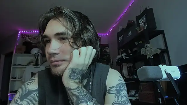 Go V Cs online show from January 5, 7:50 pm