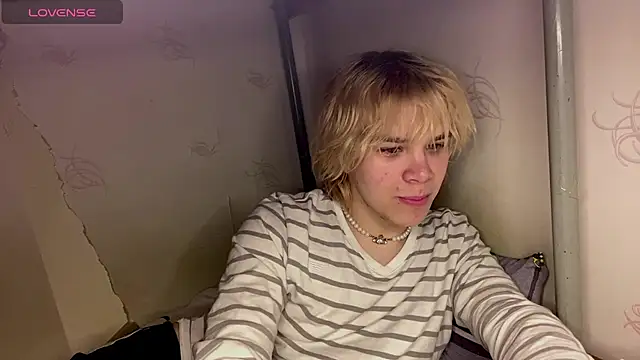 nikolasbucks online show from February 16, 8:40 pm