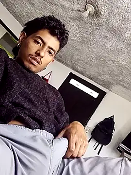 SkinniYamo online show from March 22, 3:50 pm