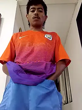 SkinniYamo online show from April 13, 1:23 pm