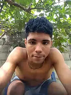 Alex Sweeting online show from November 13, 6:45 pm